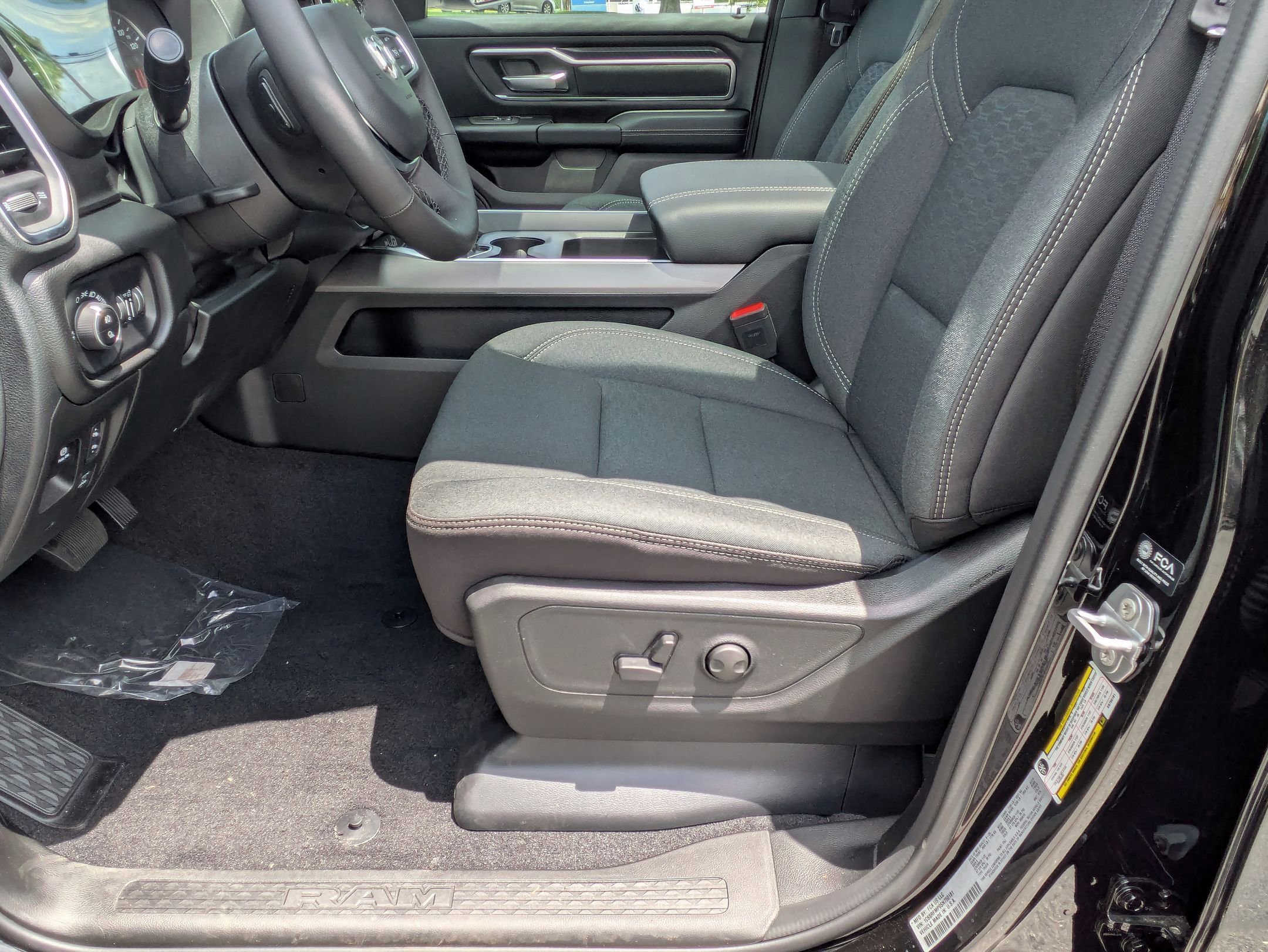 2025 Ram 1500 Big Horn photo 10