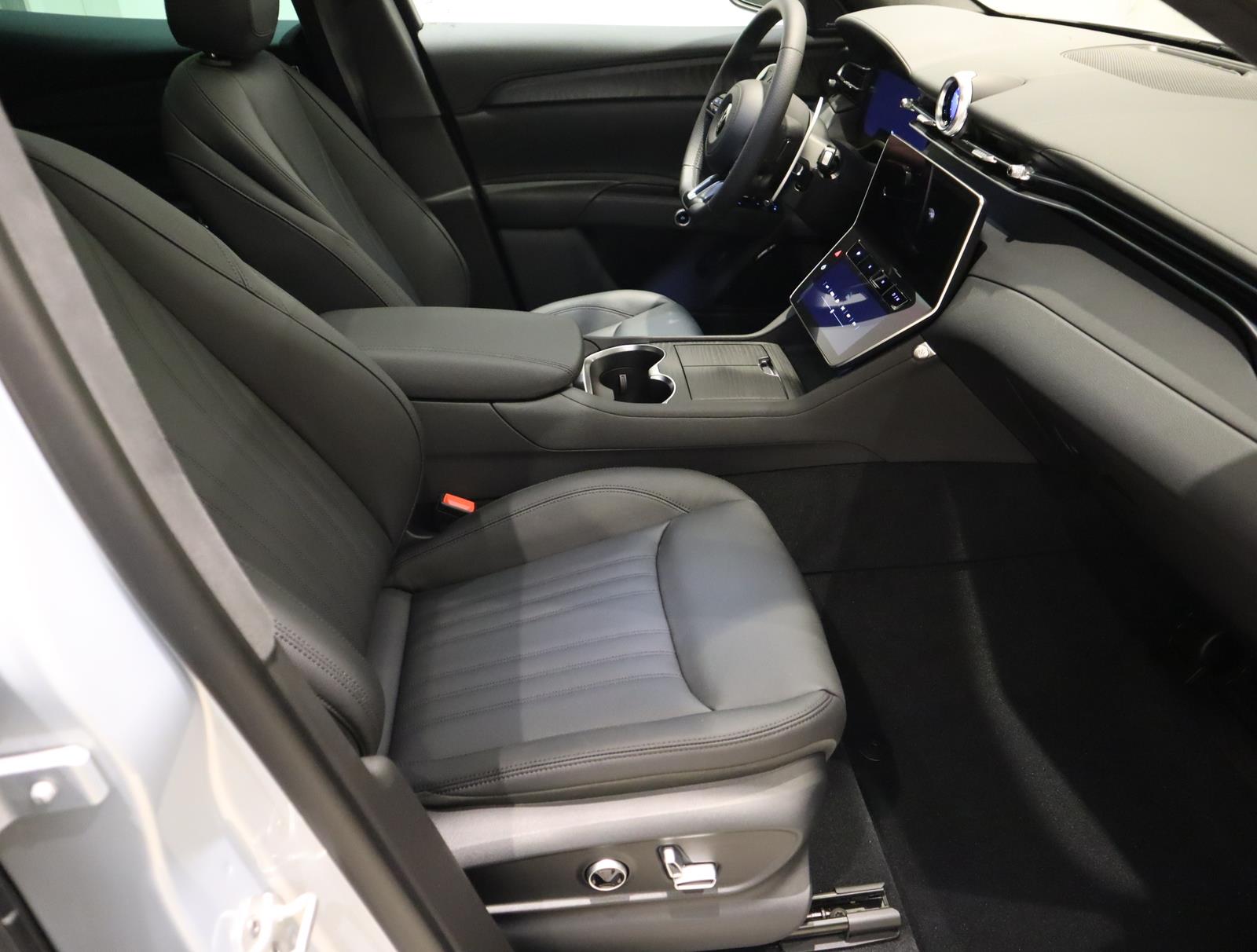 New 2024 Bianco Astro Metallic Maserati GT AWD image 17