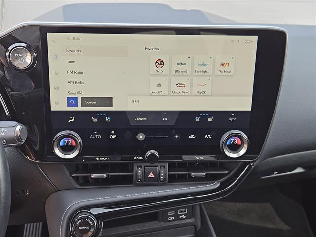 2022 Lexus NX 350h Premium photo 11