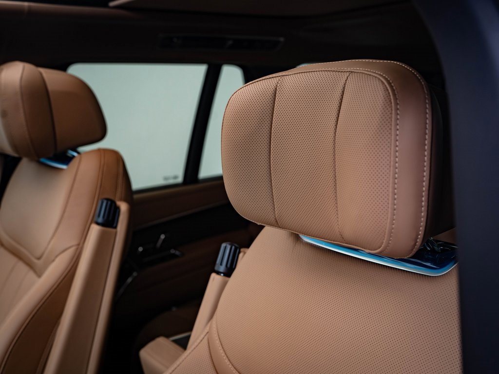 2025 Land Rover Range Rover Autobiography photo 19