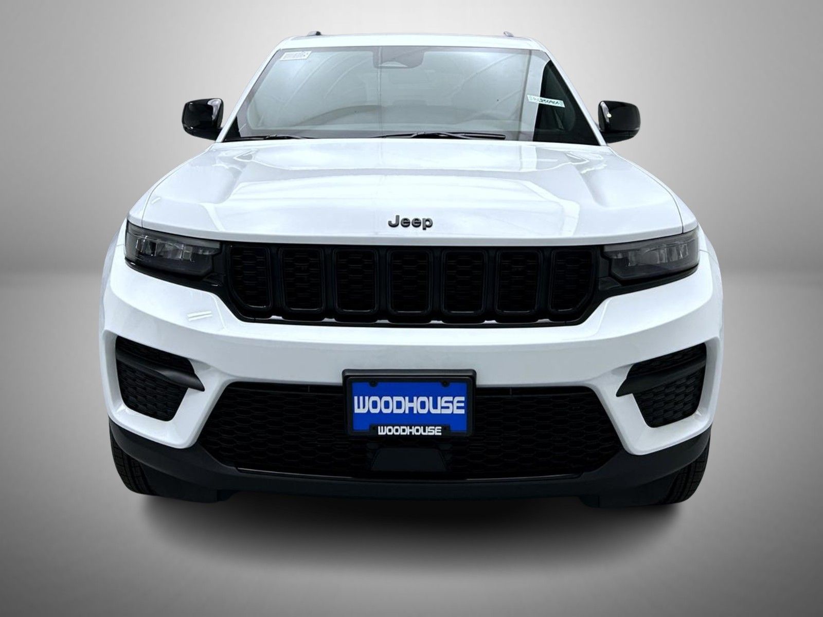 2025 Jeep Grand Cherokee Altitude photo 2