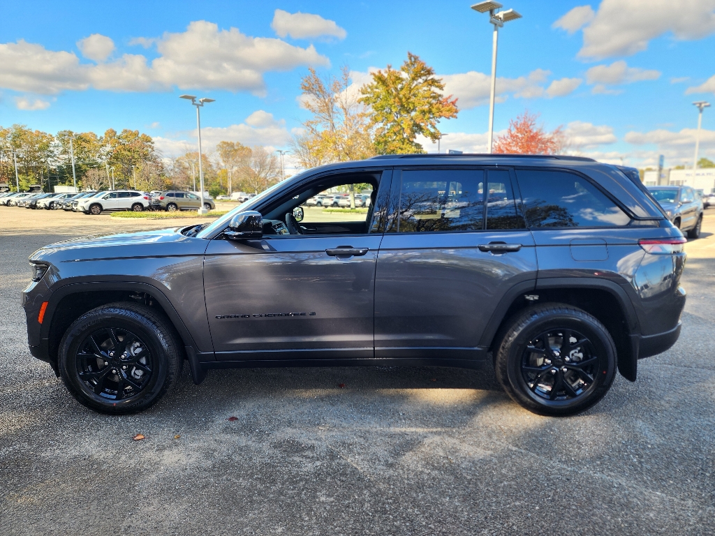2025 Jeep Grand Cherokee Altitude X photo 4