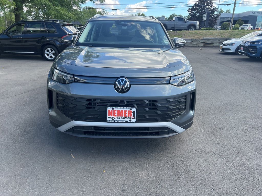 2025 Volkswagen Tiguan S photo 2