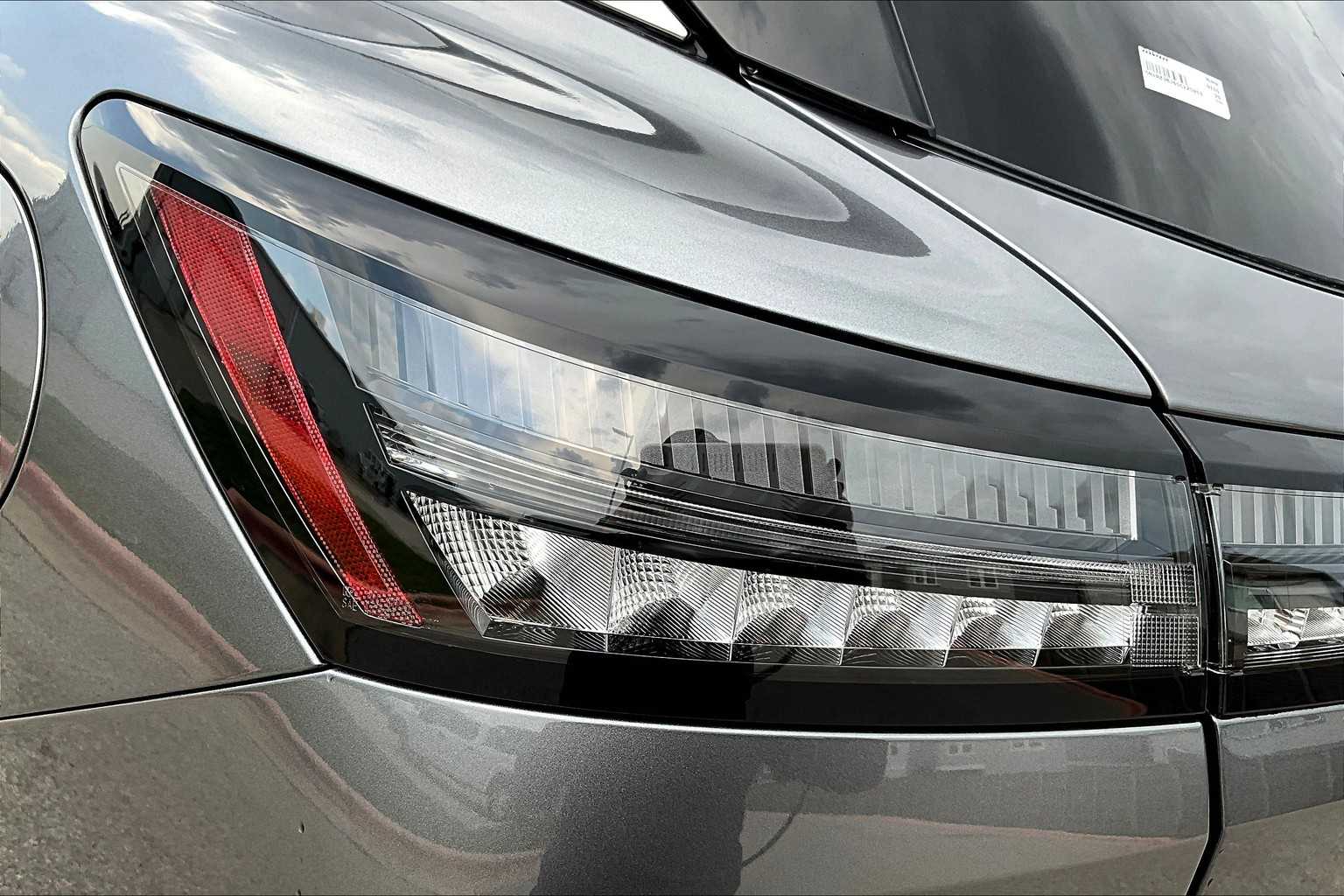 2025 Nissan Murano SV photo 11