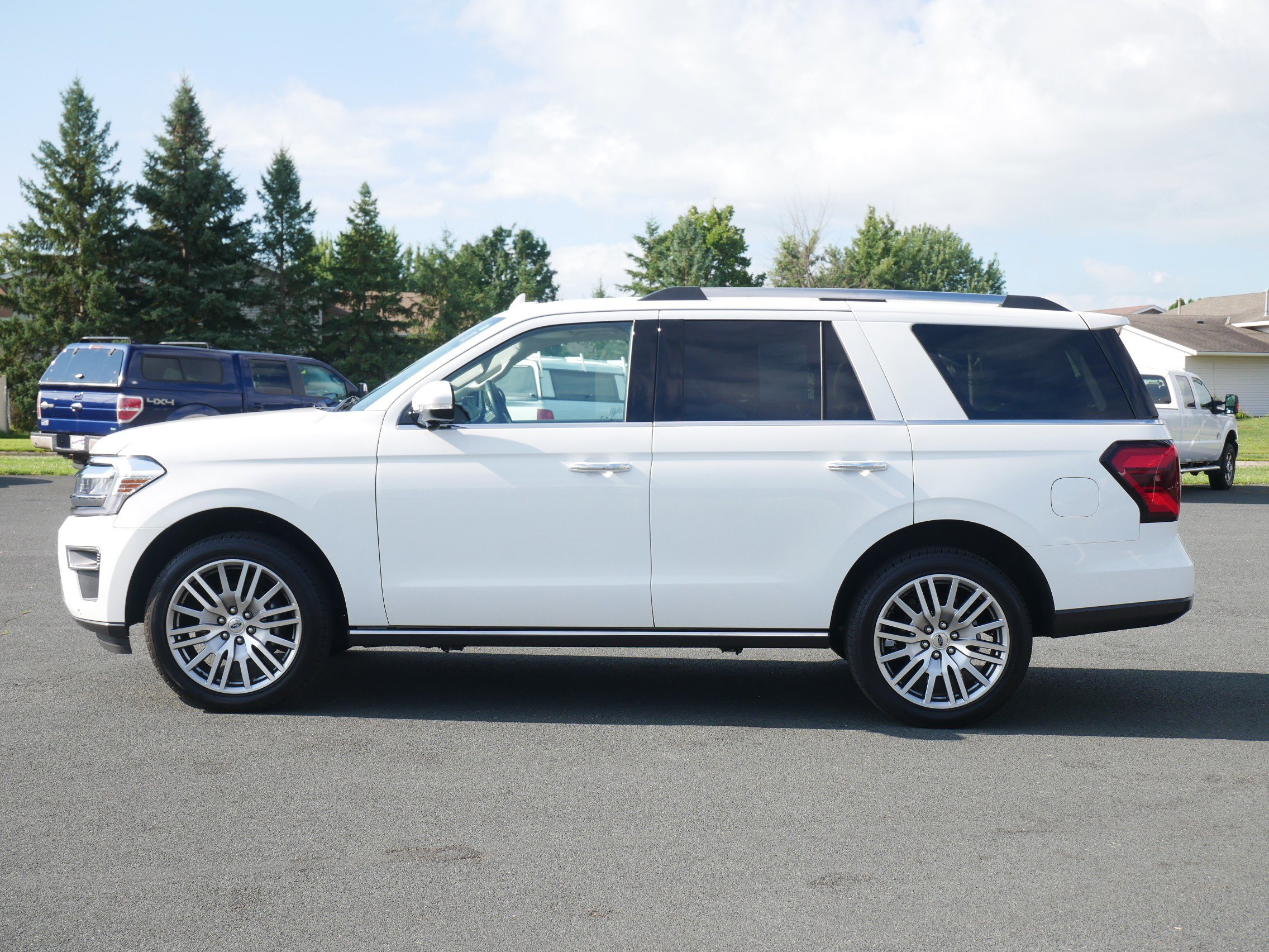 Used 2023 Ford Expedition Limited with VIN 1FMJU2A89PEA02590 for sale in Hastings, Minnesota