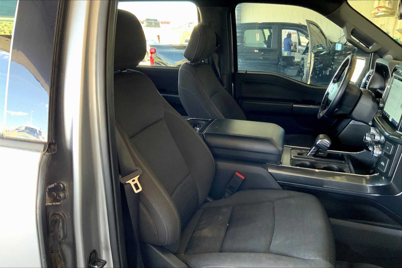 2021 Ford F-150 XLT photo 7