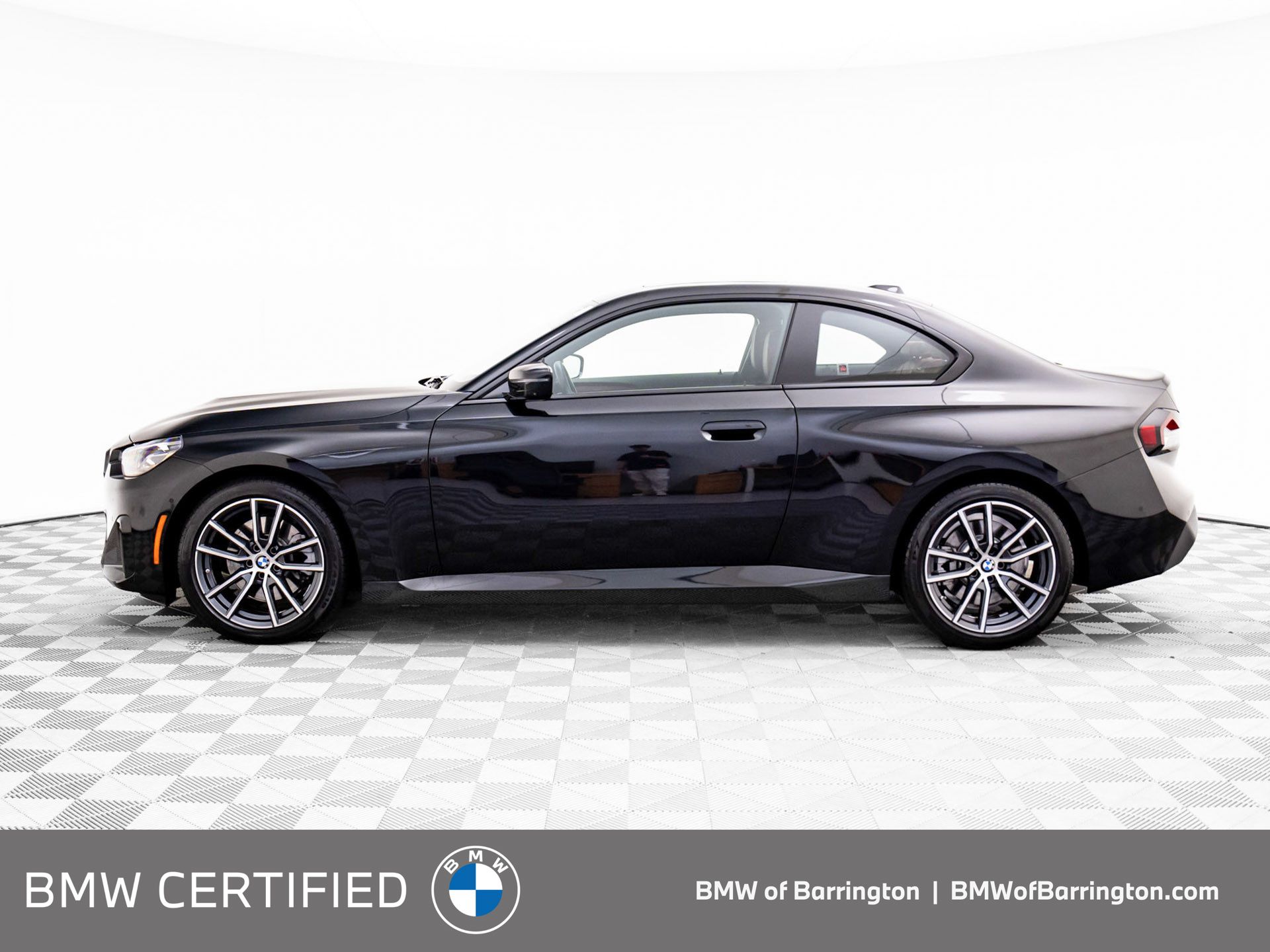 2024 Bmw 230i xDrive Coupe photo 2
