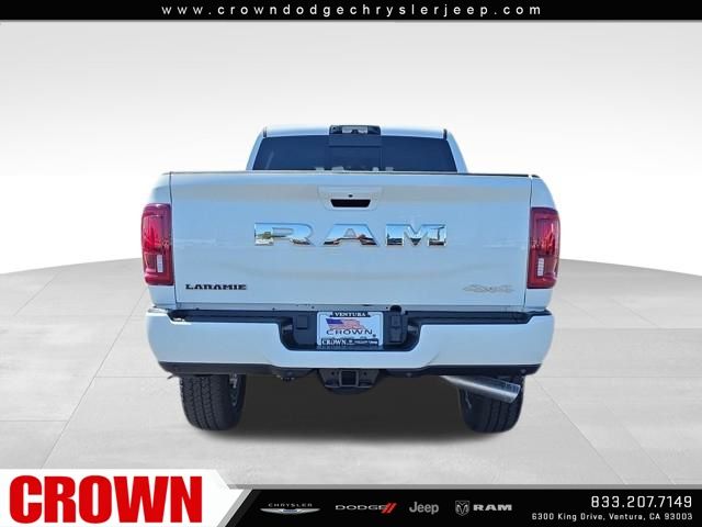 2025 Ram 3500 Laramie photo 4