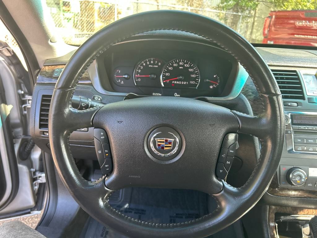 2008 Cadillac DTS Base photo 14
