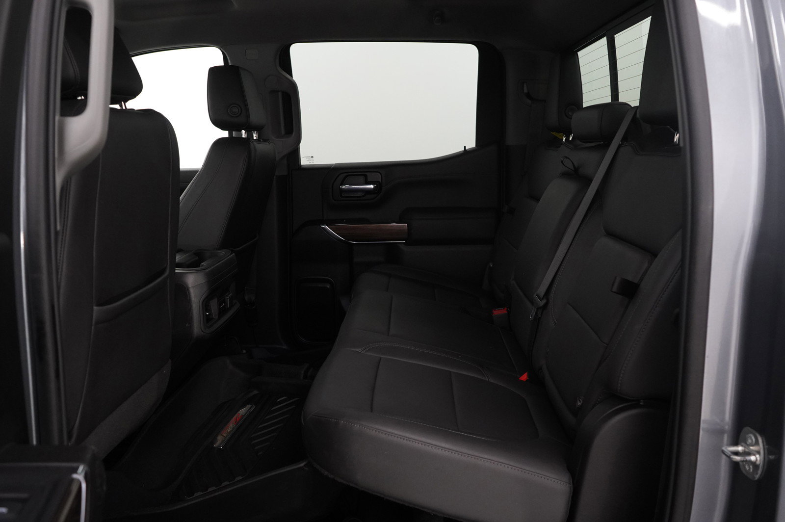 2021 Chevrolet Silverado RST photo 15