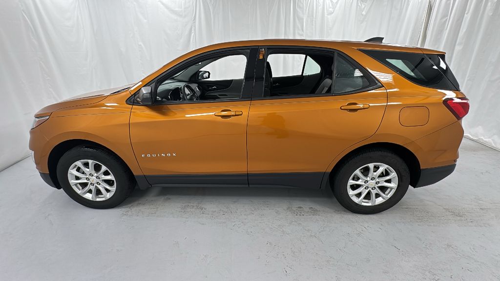 2018 Chevrolet Equinox LS photo 6