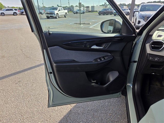 2026 Chevrolet Trailblazer LS photo 12