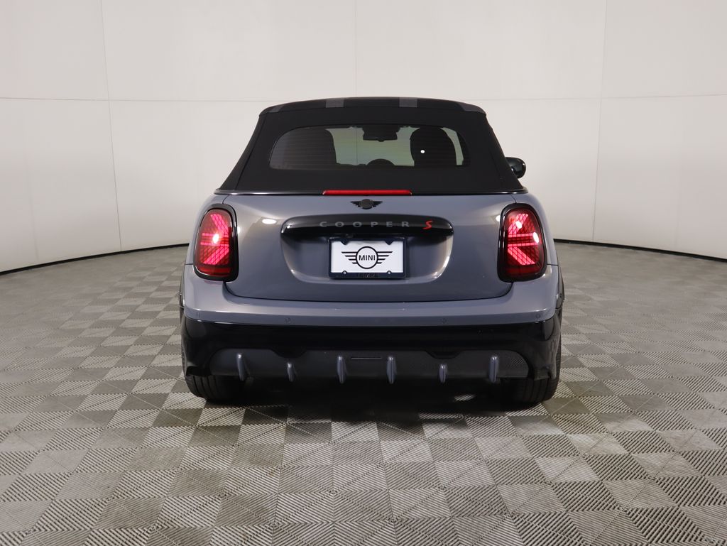2026 Mini Cooper Convertible Iconic photo 14