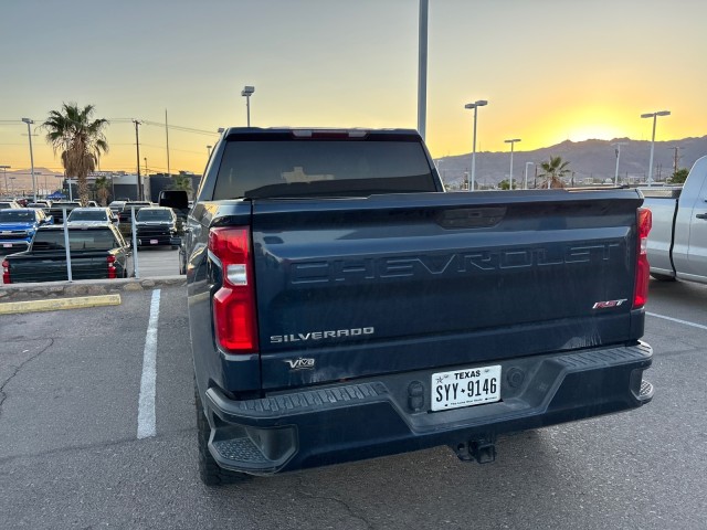 Used 2022 Northsky Blue Metallic Chevrolet RST image 11