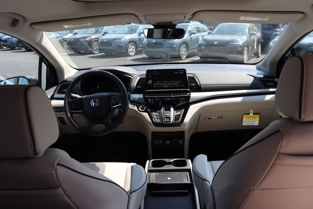 2026 Honda Odyssey Touring photo 18