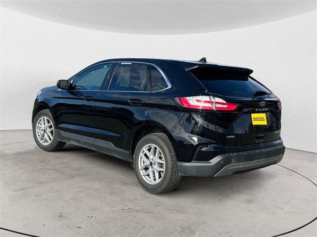 2024 Ford Edge SEL photo 2