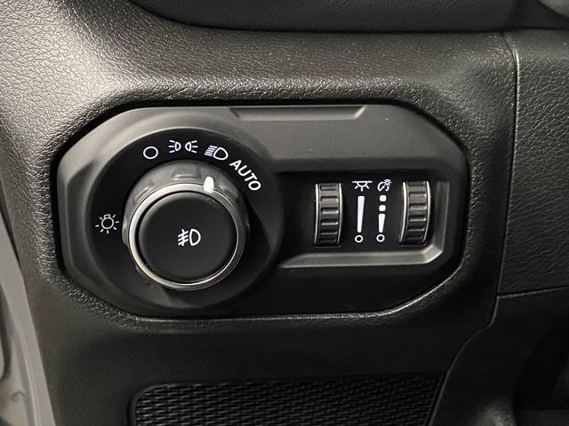 2018 Jeep Wrangler Unlimited Sahara photo 22