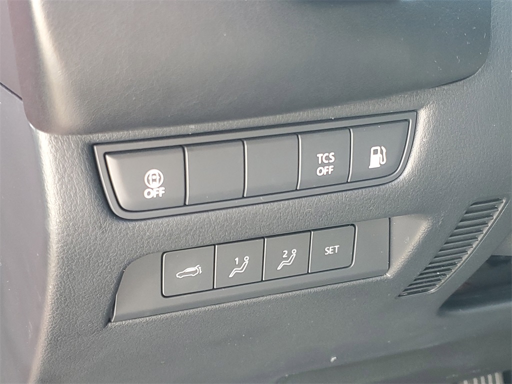 2025 Mazda CX-50 Premium photo 13