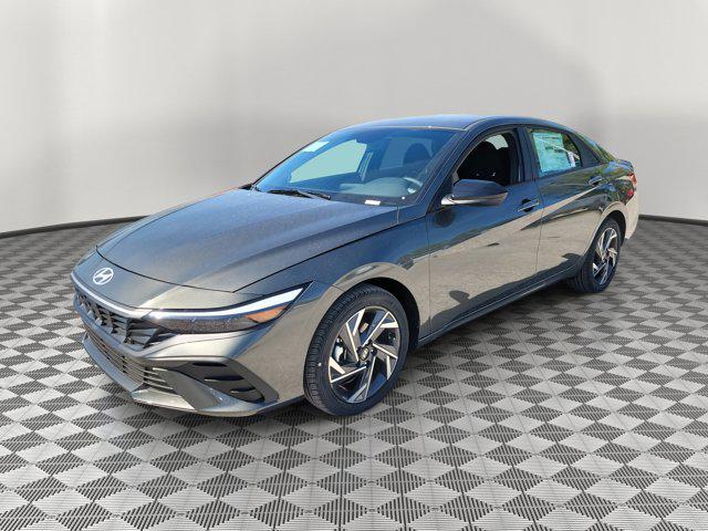 2025 Hyundai Elantra SEL Sport photo 2