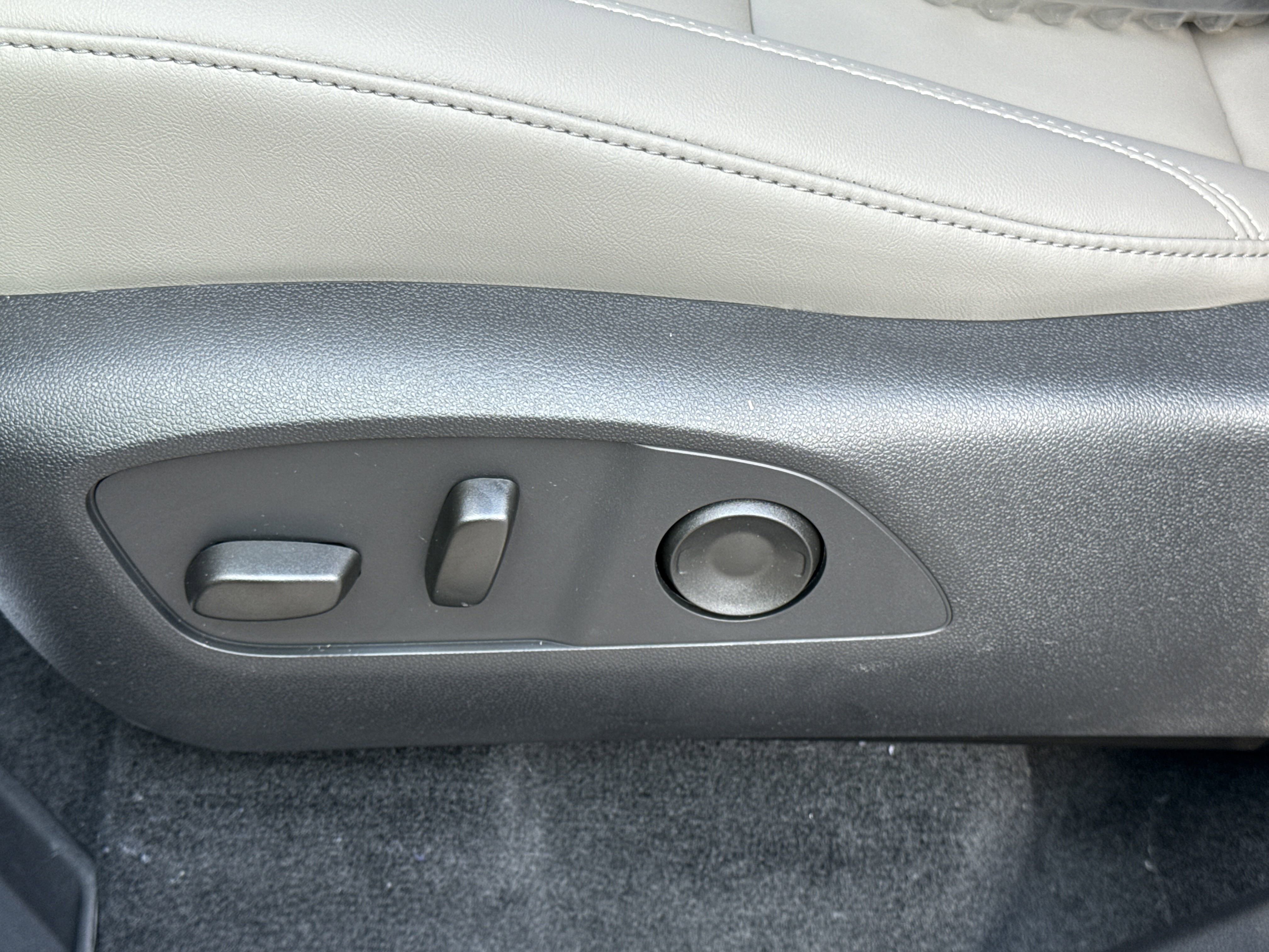 2026 Gmc Acadia Elevation photo 14