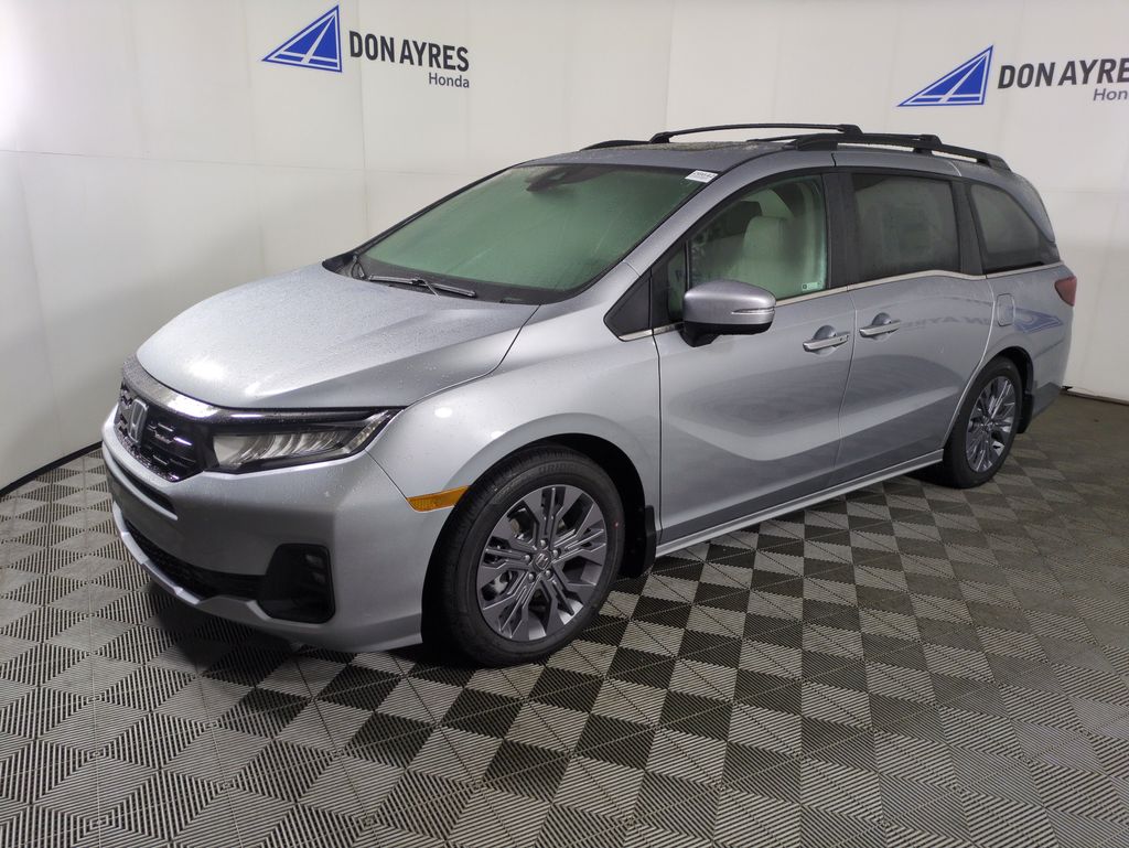 2026 Honda Odyssey Touring's photo