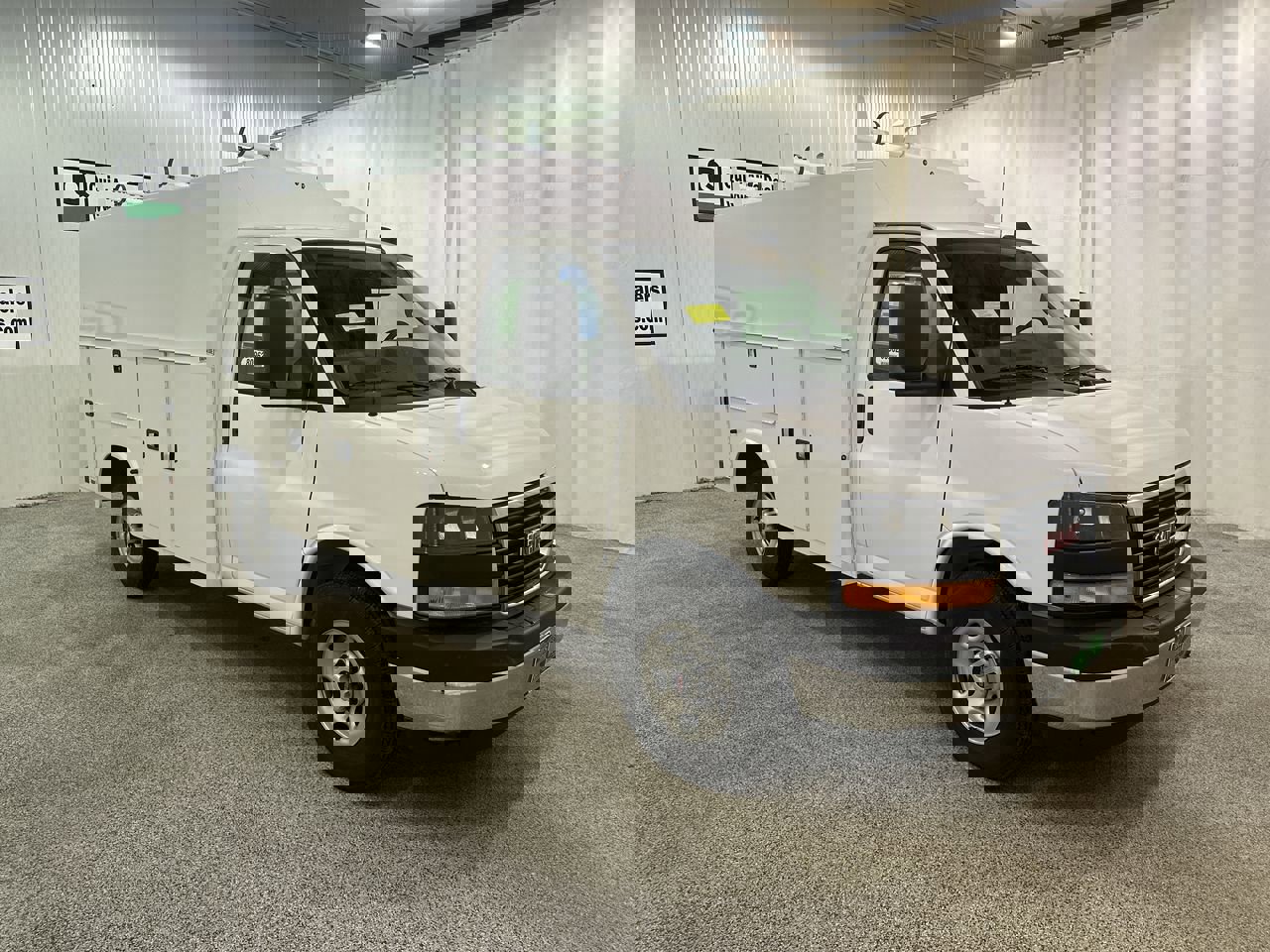 2025 GMC Savana Cutaway Work Van's photo