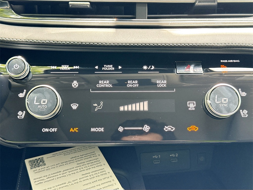 2026 Infiniti QX60 Luxe photo 14