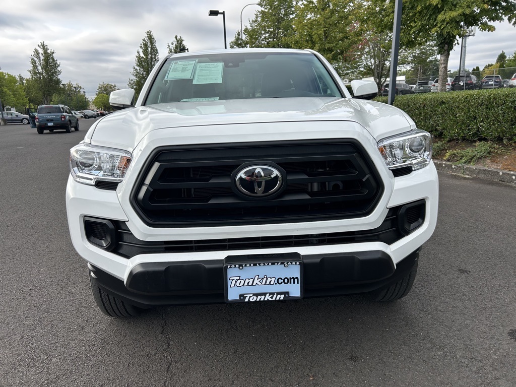 2022 Toyota Tacoma SR photo 3