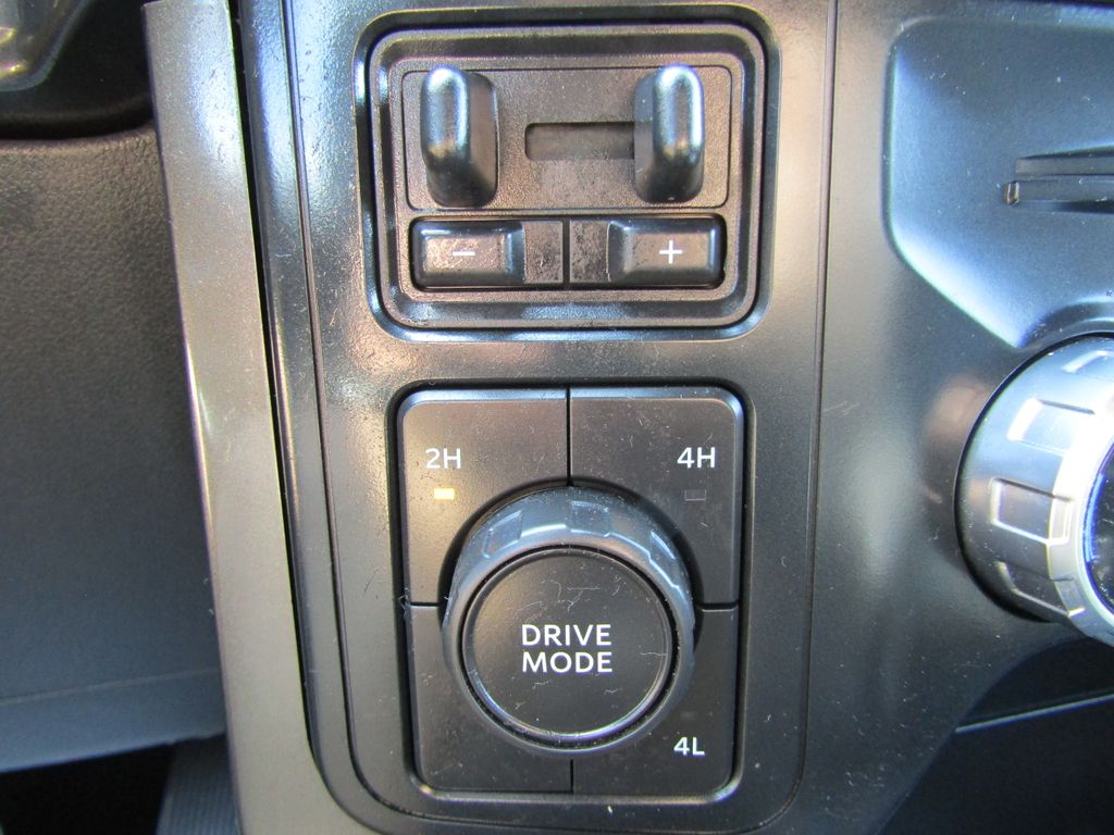 2023 Ford F-150 XLT photo 26