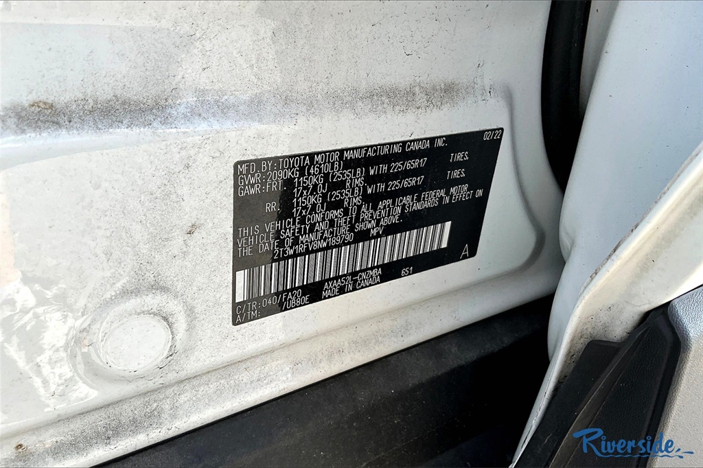 2022 Toyota RAV4 XLE photo 9