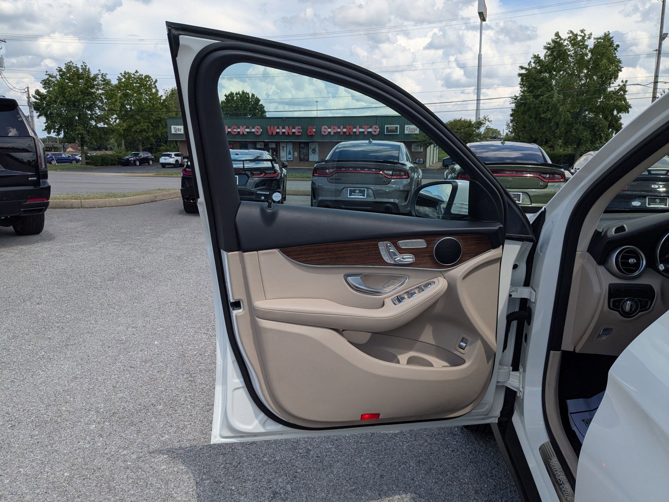 2022 Mercedes Benz GLC 300 4MATIC photo 9
