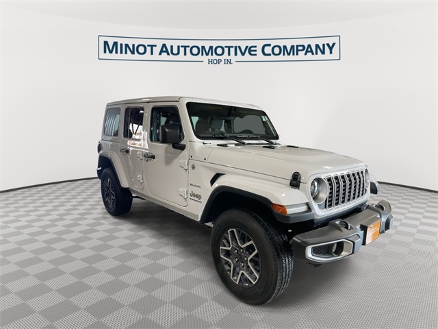 2024 Jeep Wrangler Sahara photo 2