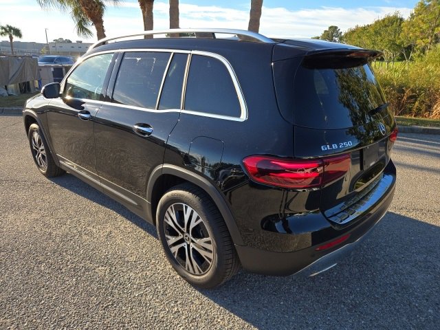 2025 Mercedes Benz GLB 250 4MATIC photo 3