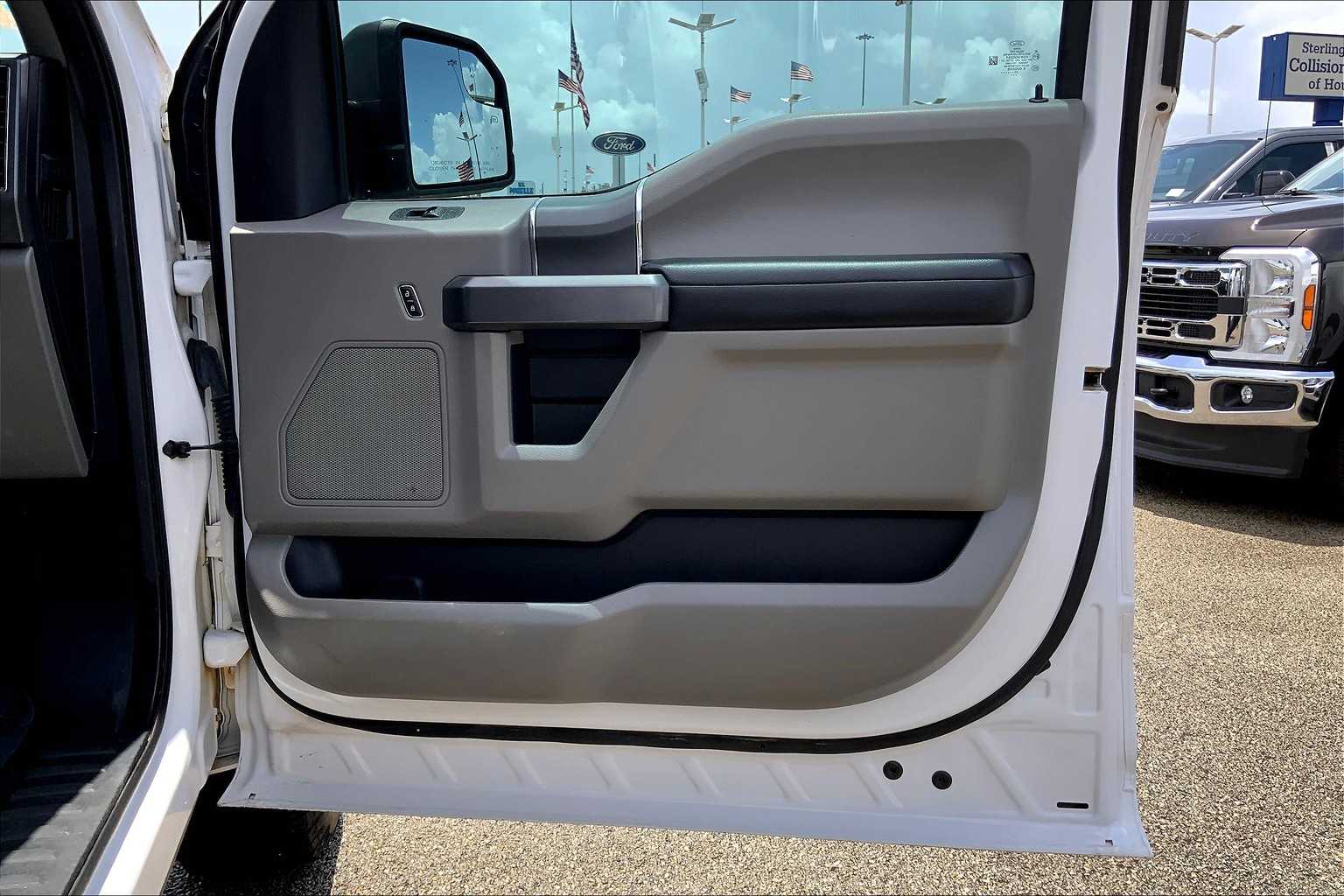 2020 Ford F-150 XLT photo 40