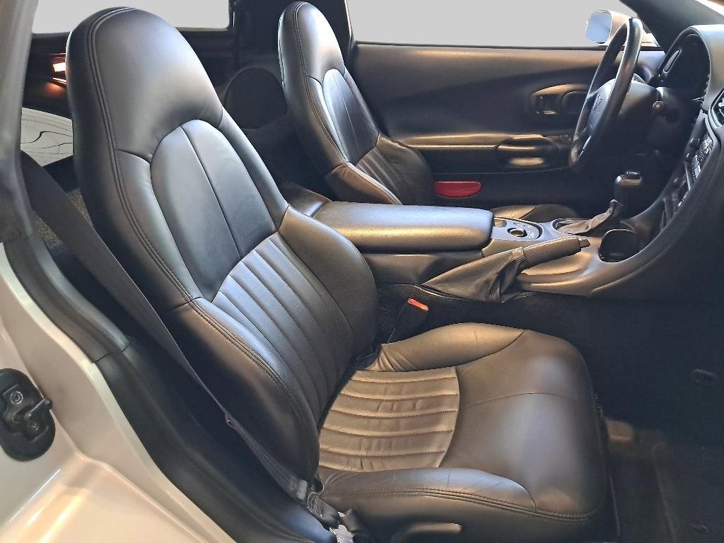 1999 Chevrolet Corvette photo 13