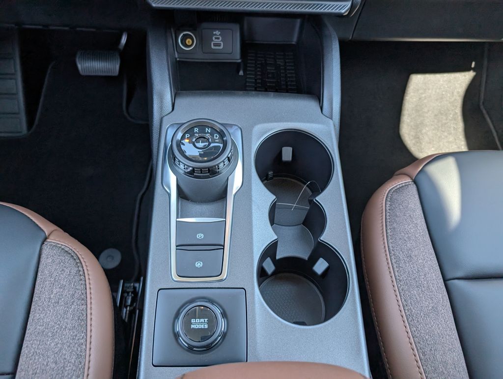 2025 Ford Bronco Sport Outer Banks photo 9