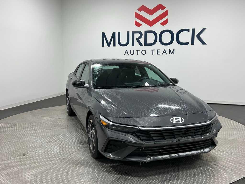 2025 Hyundai Elantra SEL Sport photo 5