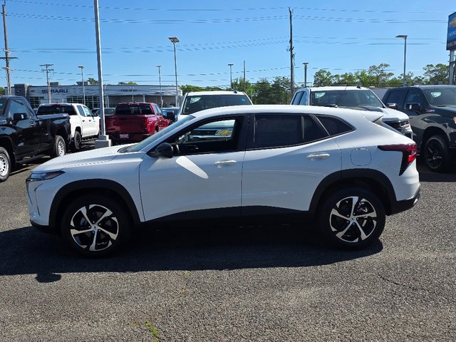 2025 Chevrolet Trax photo 7