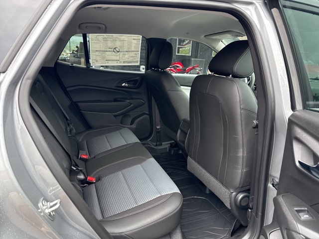 2026 Chevrolet Trax LT photo 12
