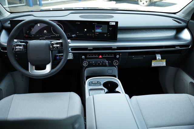 2026 Hyundai Ioniq SE photo 3