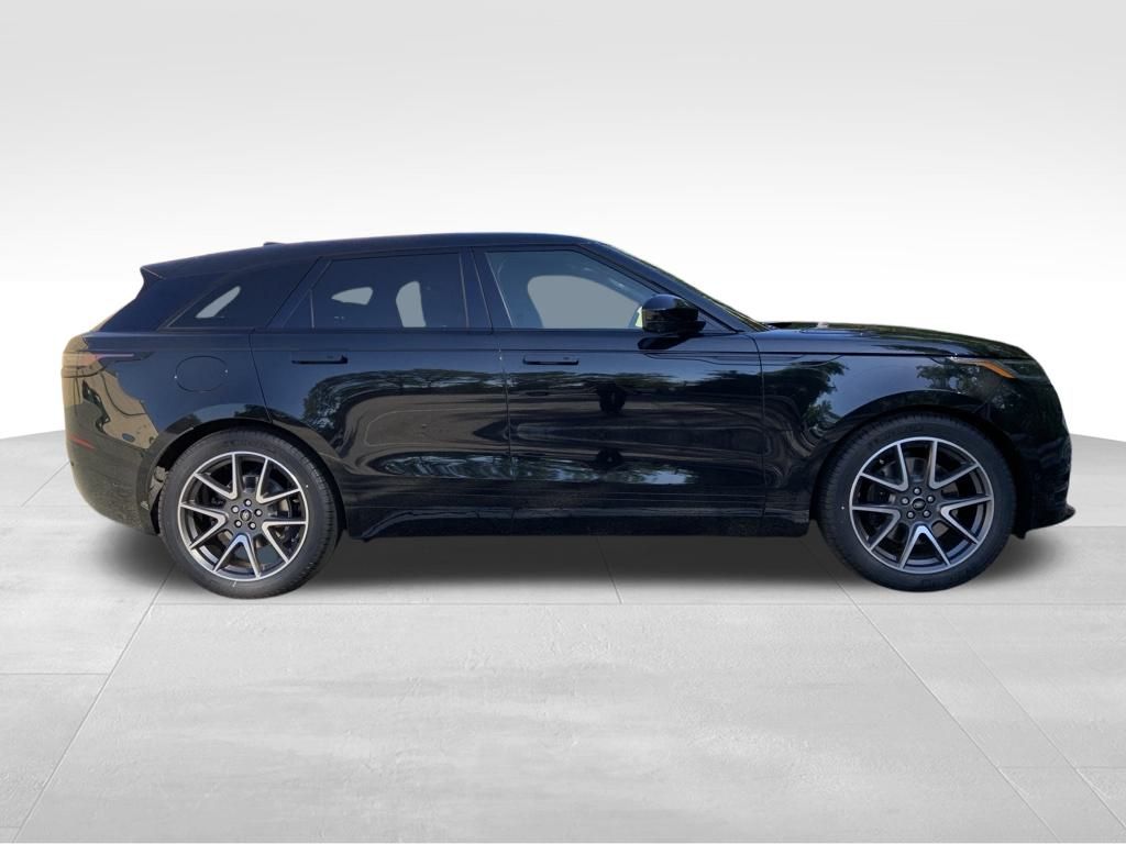 2026 Land Rover Range Rover Velar SE photo 5