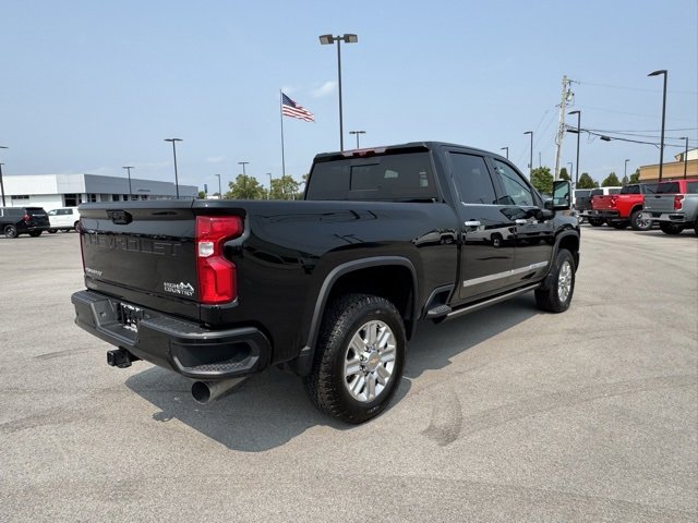 2024 Chevrolet Silverado 2500HD High Country photo 2