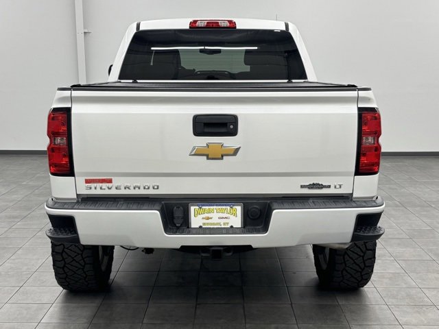 2017 Chevrolet Silverado 1500 LT photo 3