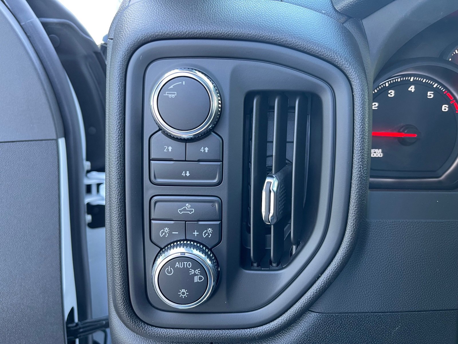 New 2024 GMC Sierra 2500 HD Pro Crew Cab in Wagoner 16965 Kevin