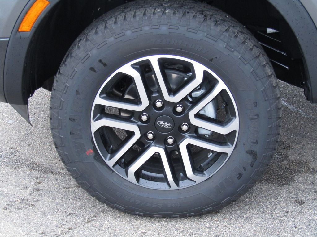 2025 Ford Ranger Lariat photo 3