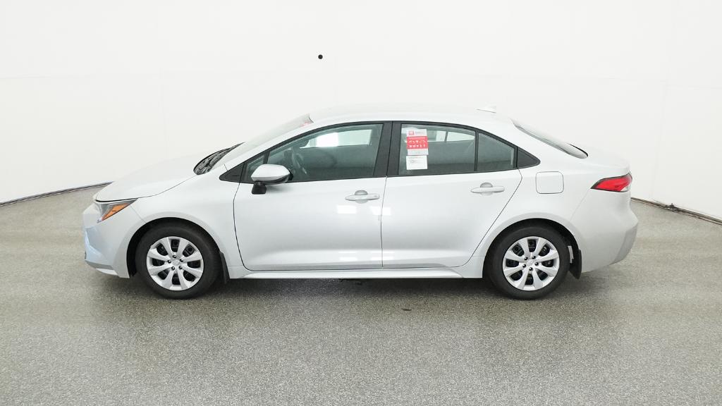 2025 Toyota Corolla LE photo 9