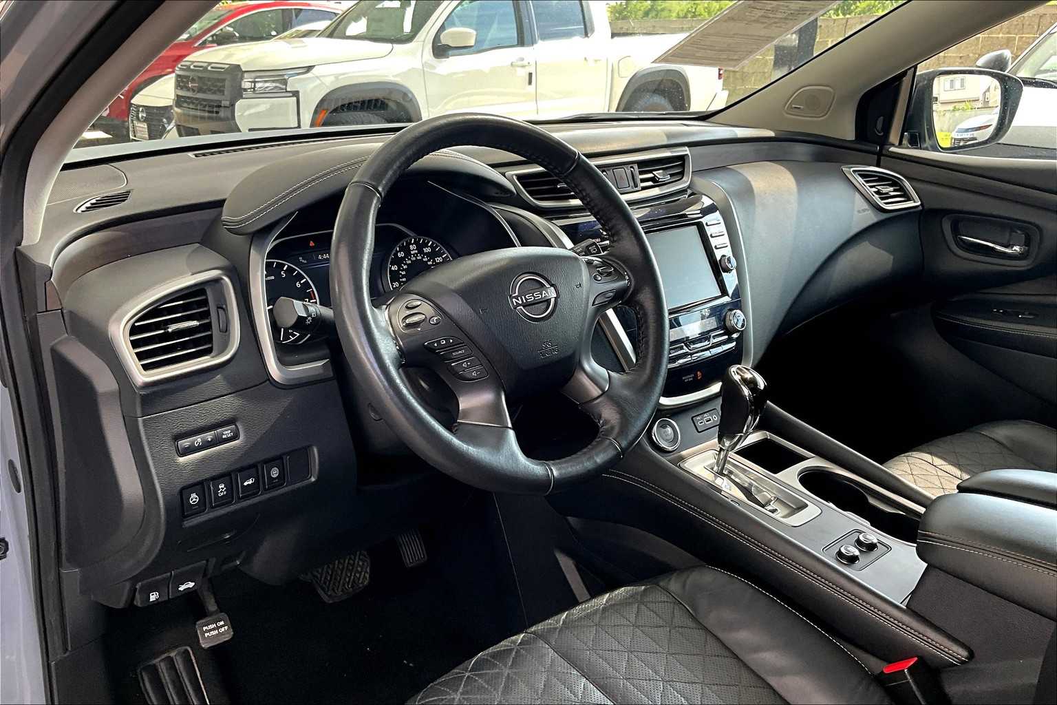 2023 Nissan Murano Platinum photo 16