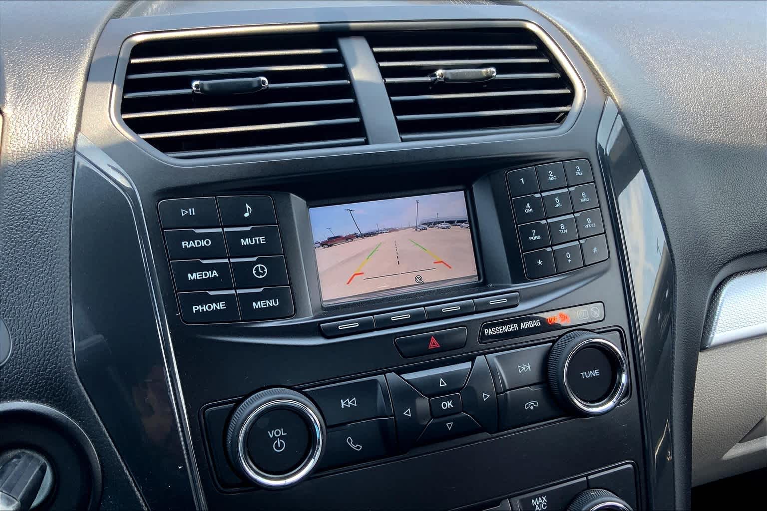 2019 Ford Explorer Base photo 25