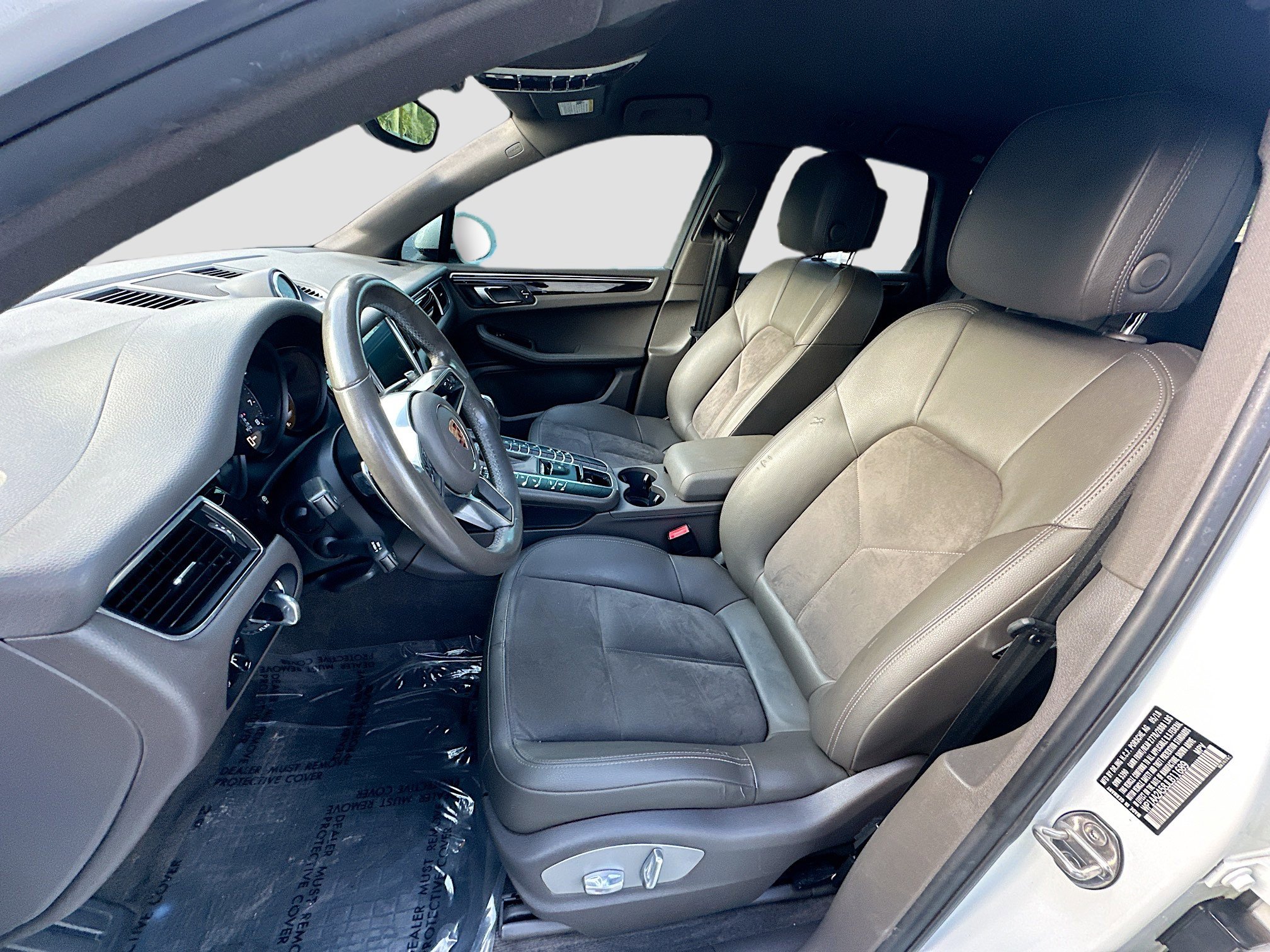 2018 Porsche Macan photo 19