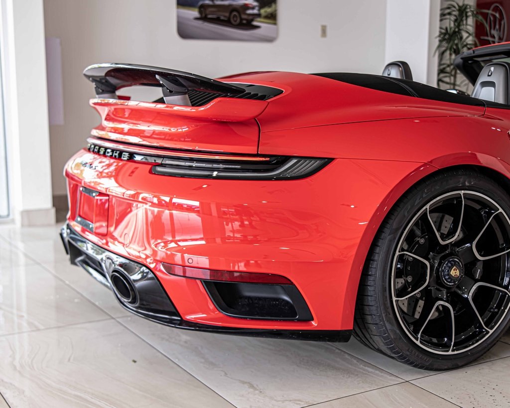 2025 PORSCHE 911 - Image 13